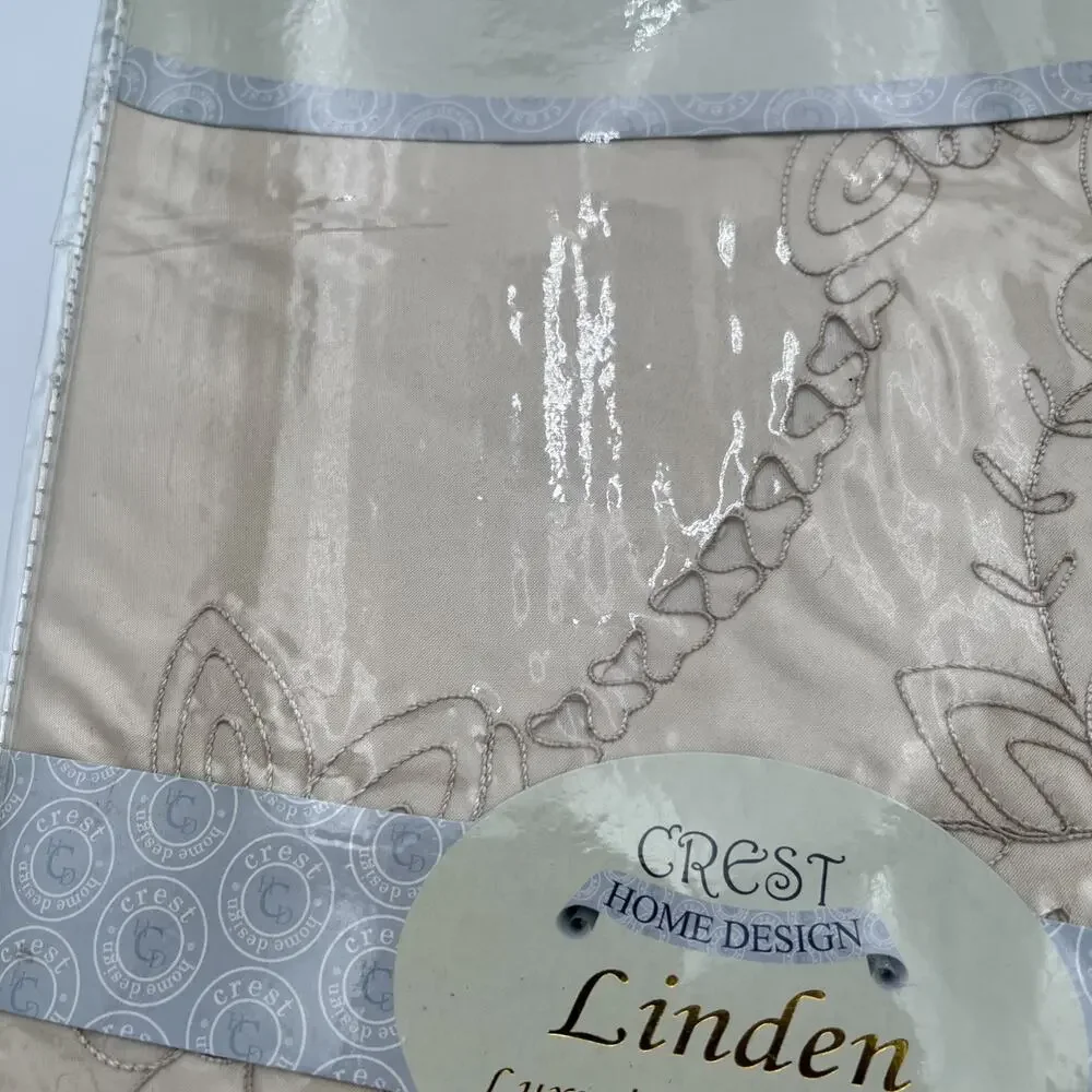 NOS Crest Home Design Chelsea Luxurious TableCloth 70” Diameter Gold Embroidered - Picture 8 of 13